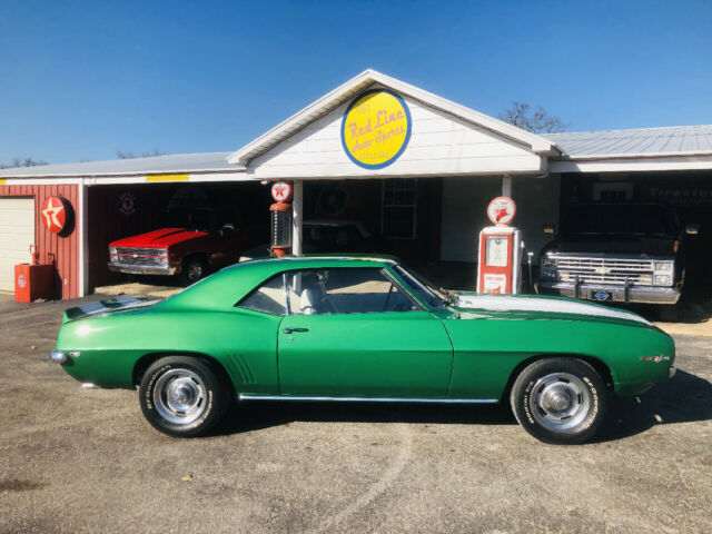 1969 Green Chevrolet Camaro --
