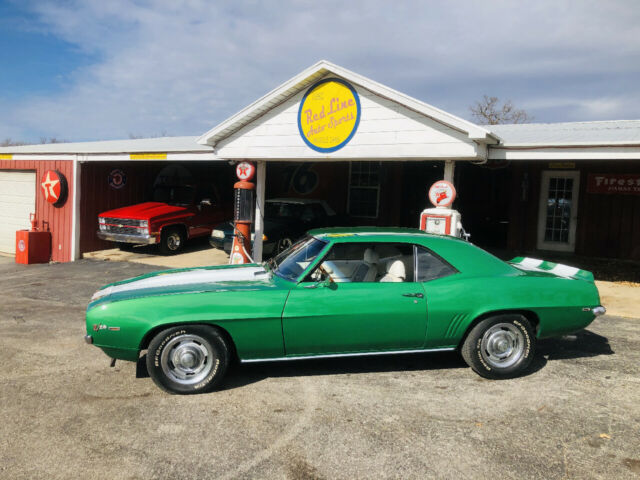 1969 Green Chevrolet Camaro --