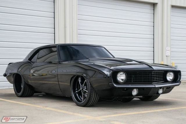 1969 -- Chevrolet Camaro Pro-Touring --