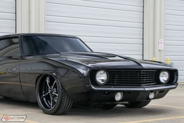 1969 -- Chevrolet Camaro Pro-Touring --