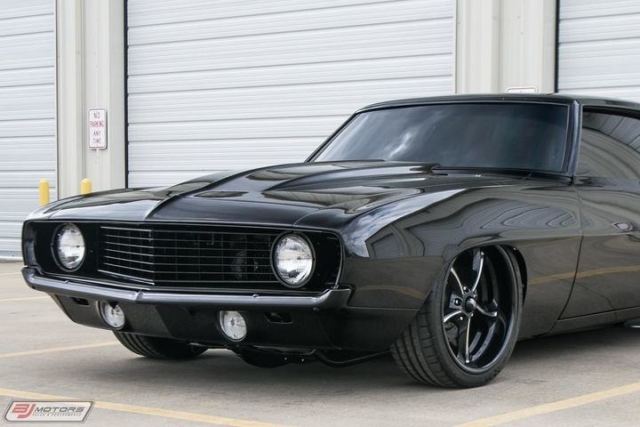 1969 -- Chevrolet Camaro Pro-Touring --