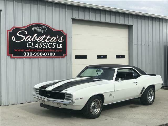 1969 White Chevrolet Camaro 2 door