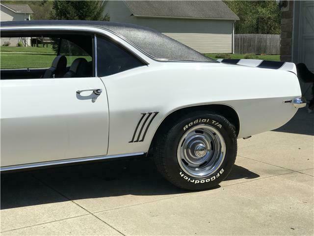 1969 White Chevrolet Camaro 2 door