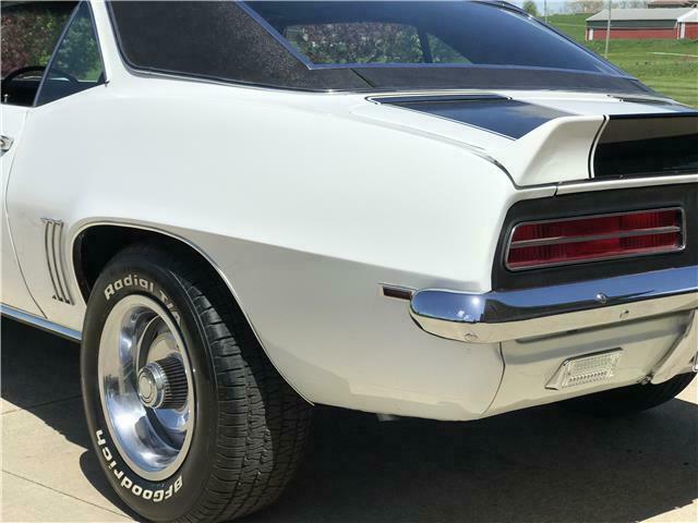 1969 White Chevrolet Camaro 2 door