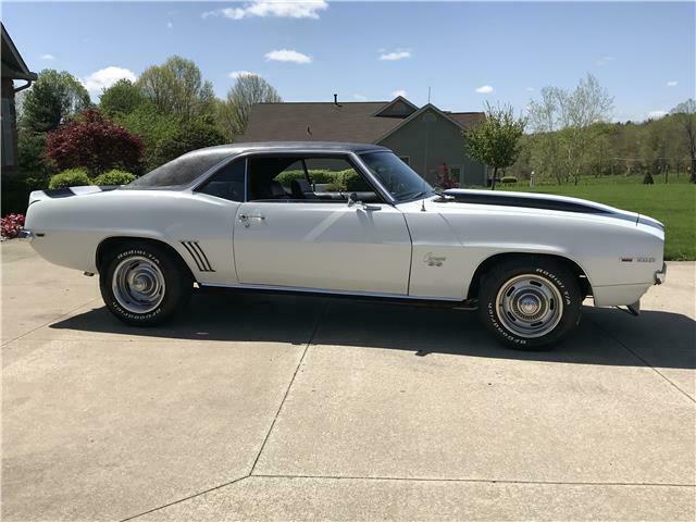 1969 White Chevrolet Camaro 2 door