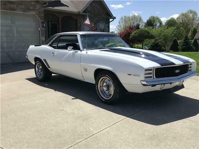 1969 White Chevrolet Camaro 2 door