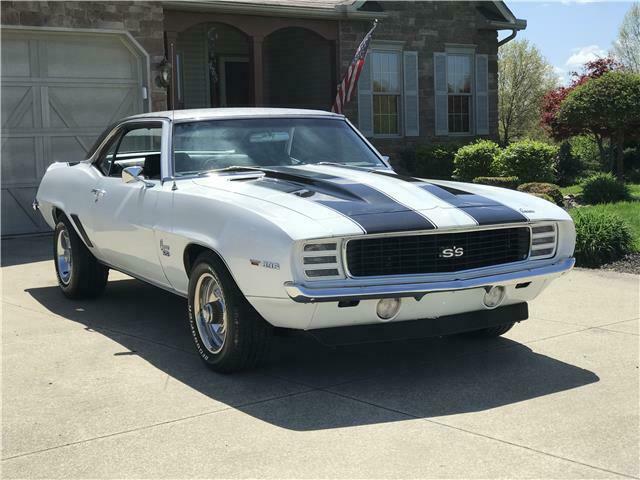 1969 White Chevrolet Camaro 2 door