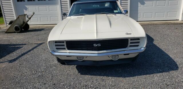 1969 White Chevrolet Camaro Coupe