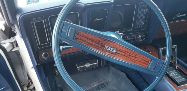 1969 White Chevrolet Camaro Coupe