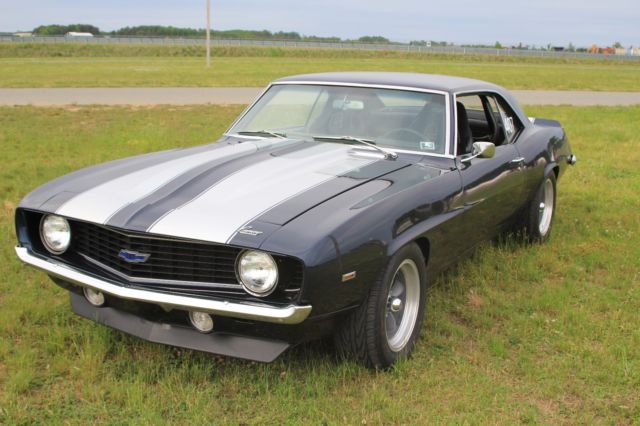 1969 Dark Ming Blue Metallic/Galaxy Silver Chevrolet Camaro Coupe