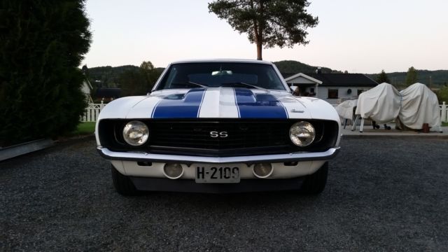 1969 White Chevrolet Camaro Coupe