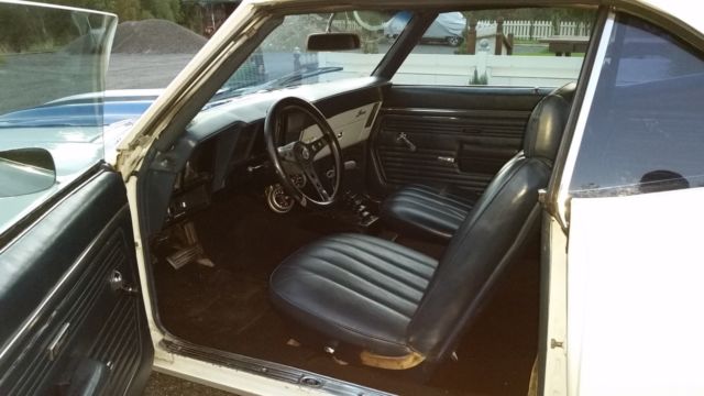 1969 White Chevrolet Camaro Coupe