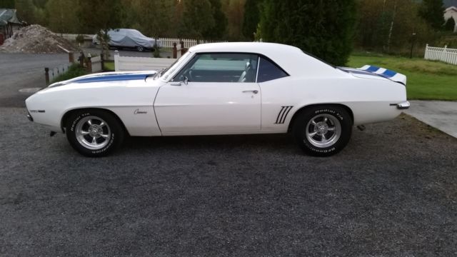 1969 White Chevrolet Camaro Coupe