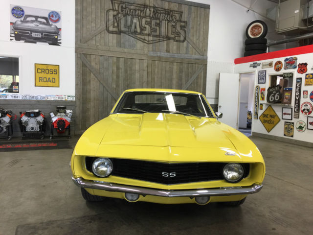 1969 Yellow Chevrolet Camaro Coupe