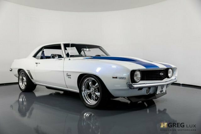 1969 White Chevrolet Camaro --
