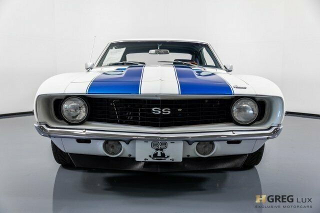 1969 White Chevrolet Camaro --