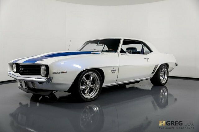 1969 White Chevrolet Camaro --