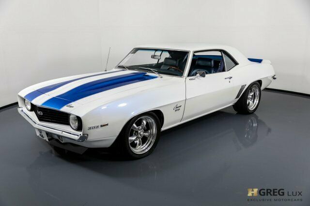 1969 White Chevrolet Camaro --