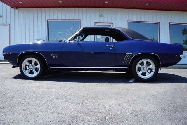1969 Blue Chevrolet Camaro --