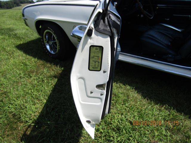 1969 Dover White Chevrolet Camaro Coupe