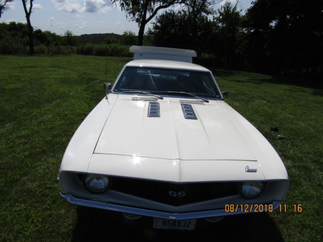 1969 Dover White Chevrolet Camaro Coupe