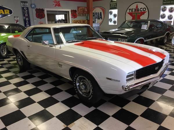 1969 White Chevrolet Camaro Coupe