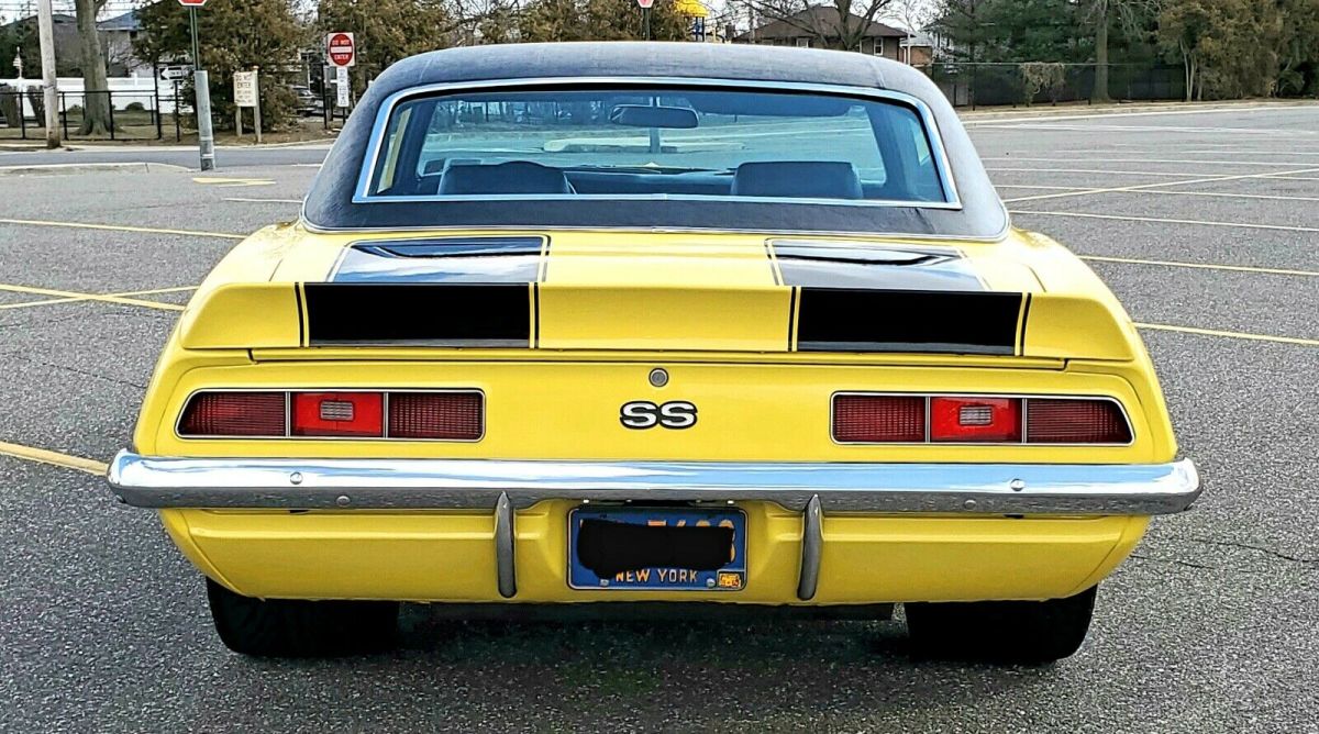 1969 Yellow Chevrolet Camaro