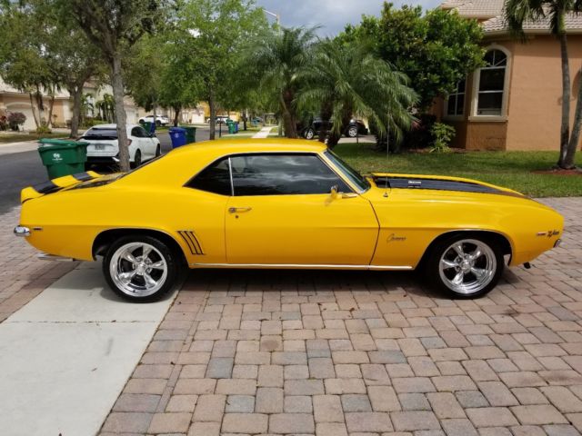 1969 Yellow Chevrolet Camaro Coupe
