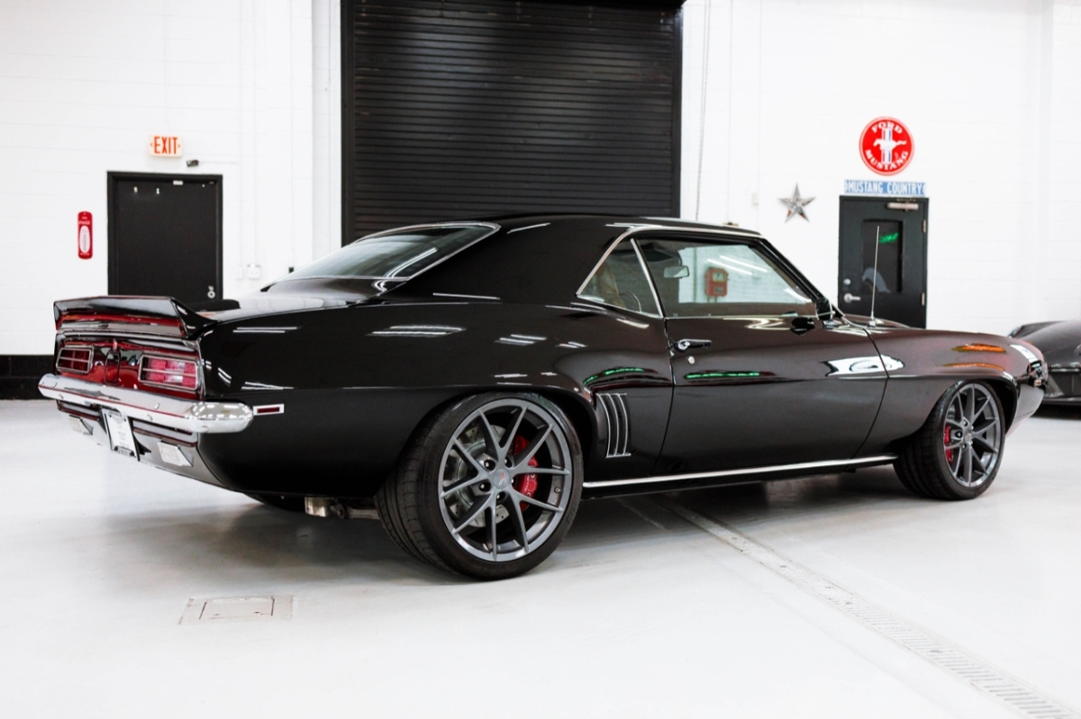 1969 Black Chevrolet Camaro --