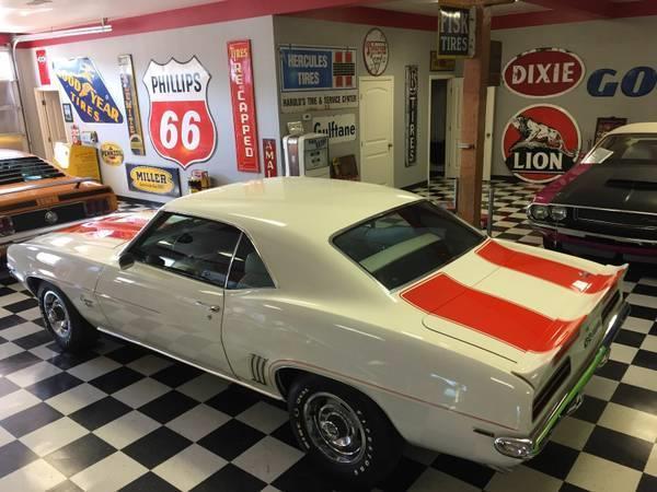 1969 White Chevrolet Camaro Coupe