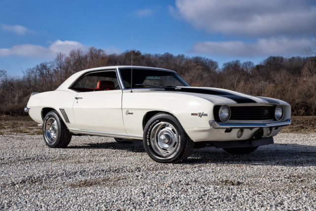 1969 White Chevrolet Camaro Coupe