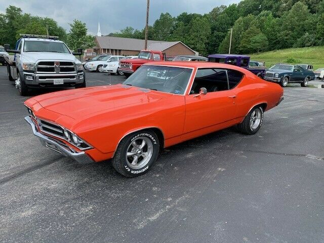 1969 Orange Chevrolet Chevelle Coupe