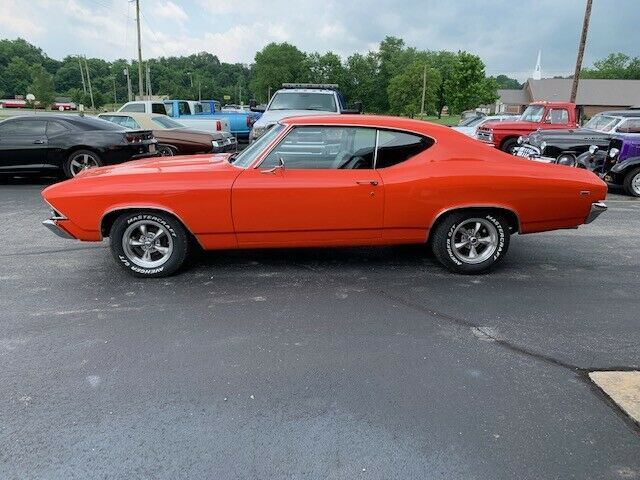 1969 Orange Chevrolet Chevelle Coupe