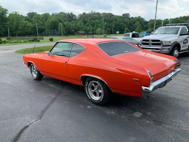 1969 Orange Chevrolet Chevelle Coupe