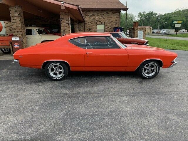 1969 Orange Chevrolet Chevelle Coupe