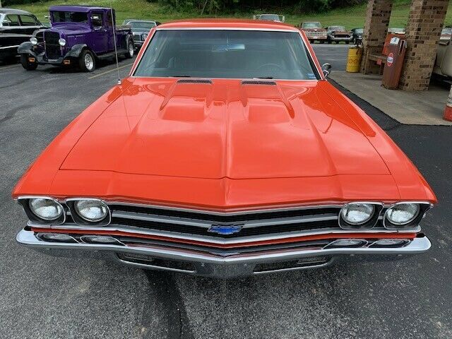 1969 Orange Chevrolet Chevelle Coupe