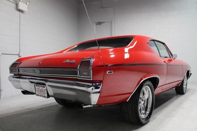 1969 Red Chevrolet Chevelle 454 Coupe