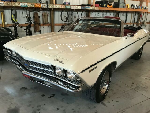 1969 White Chevrolet Chevelle Convertible