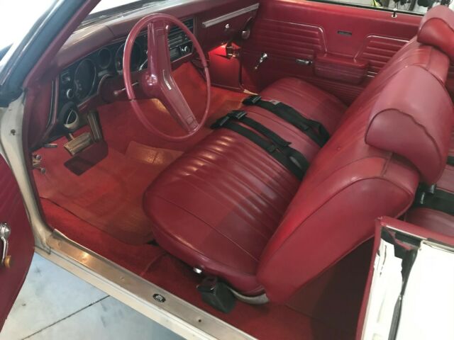 1969 White Chevrolet Chevelle Convertible