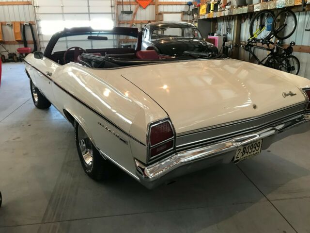 1969 White Chevrolet Chevelle Convertible