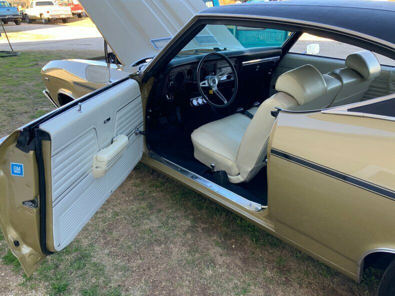1969 Gold Chevrolet Chevelle Hardtop