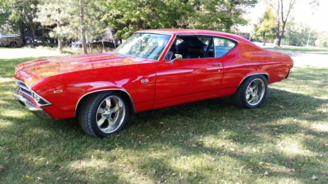1969 Red Chevrolet Chevelle Coupe
