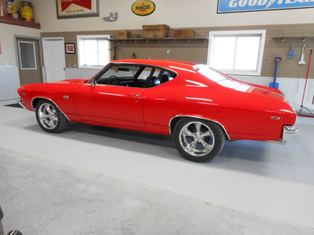 1969 Red Chevrolet Chevelle Coupe