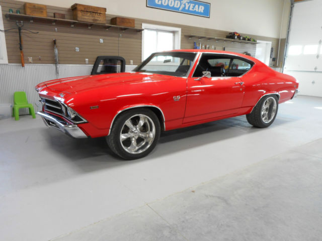1969 Red Chevrolet Chevelle Coupe