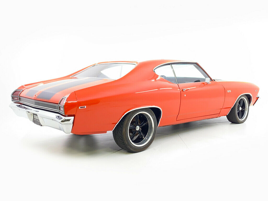 1969 Orange Chevrolet Chevelle Coupe