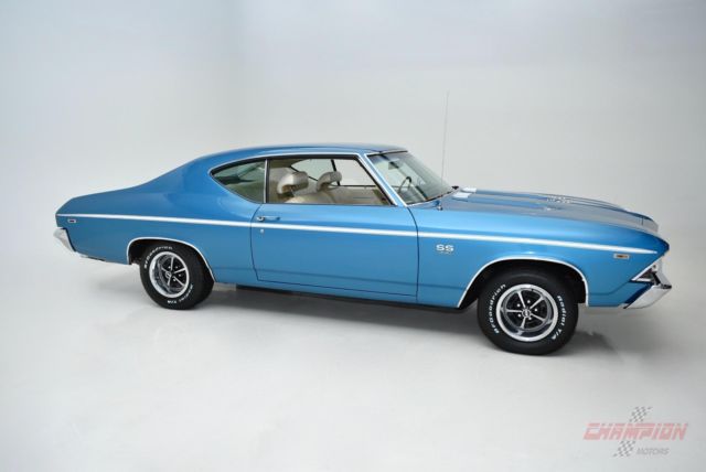 1969 Blue Chevrolet Chevelle --