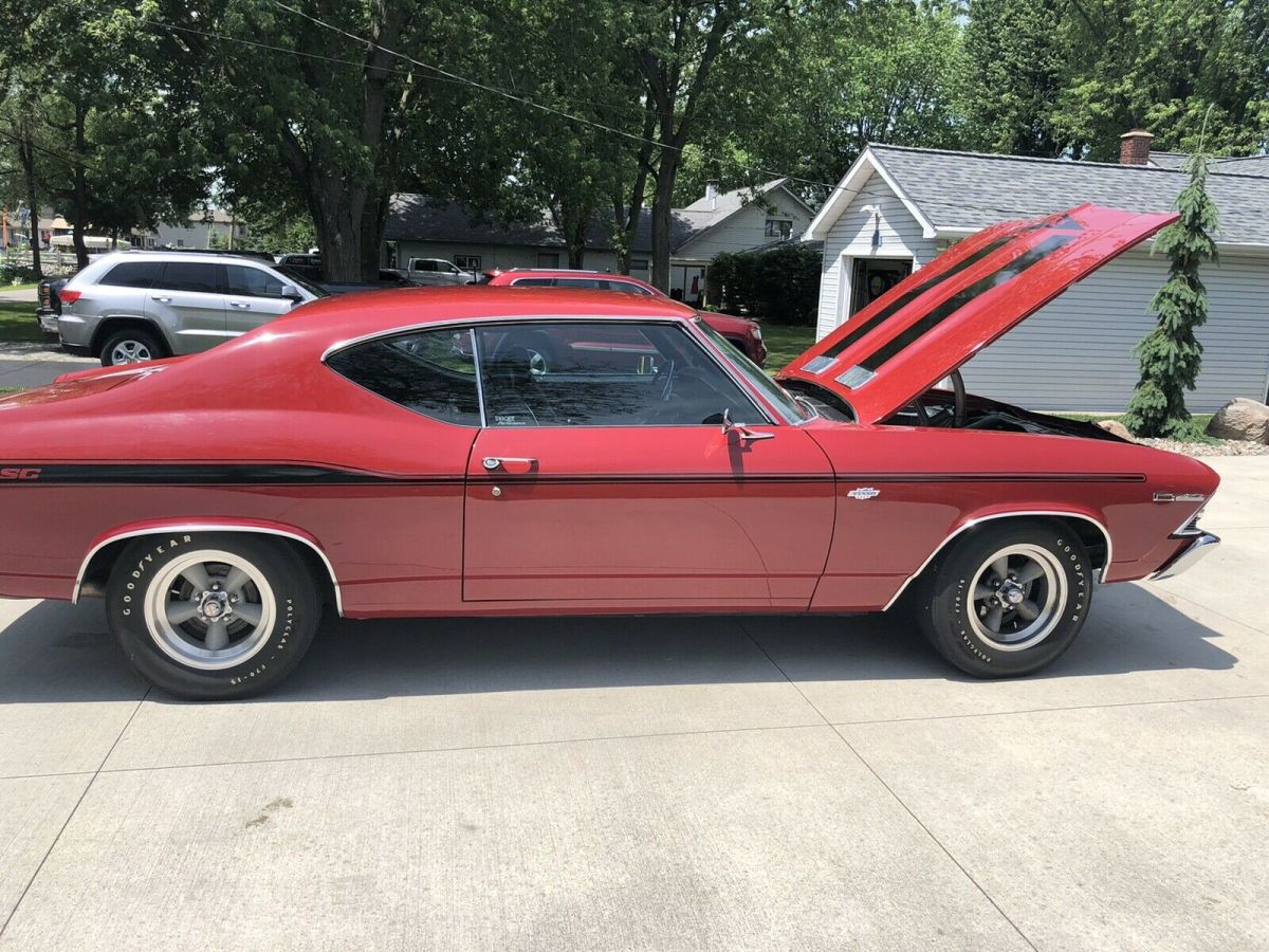 1969 Red Chevrolet Chevelle SS