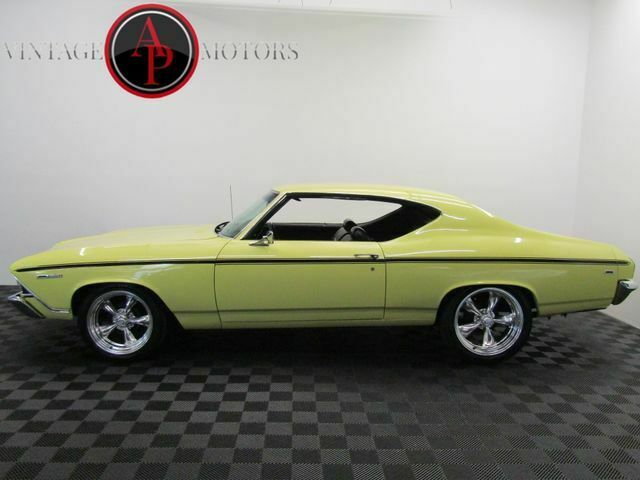 1969 Yellow Chevrolet Chevelle --