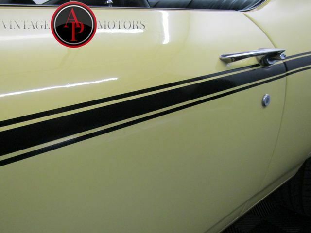 1969 Yellow Chevrolet Chevelle --