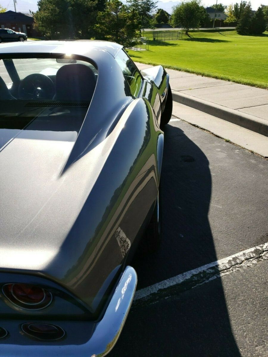 1969 Gray Chevrolet Corvette Coupe